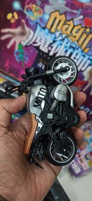 Die-Cast Metal Toy Bike – Pull Back Action Motorcycle for Kids_img_2