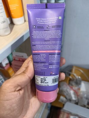 Aqualogica IIIuminate+ Smoothie Face Wash with Wild Berries & Alpha Arbutin for Luminous Glow - 100ml_img_2