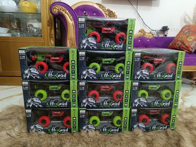 Off-Road Rock Climbing RC Car – 1:18 Scale Remote Control Jeep (Music & Light)_img_0