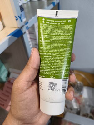 Derma Co Oil Free Daily Face Moisturizer for Non Greasy & Hydrated Skin - 100ml_img_2