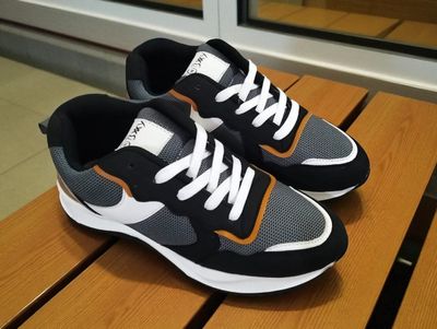 Premium Fashionable Sneaker (ADS-42)_img_3