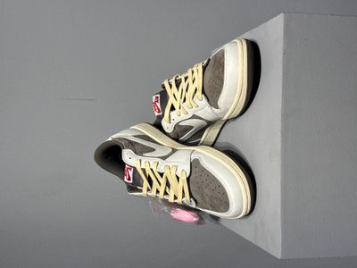 Travis Scott Low Reverse Mocha_img_1