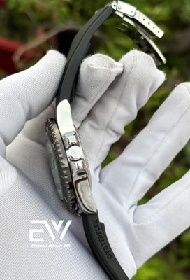 ROLEX YEACH MASTER SWEEP SILVER CASE BLACK DIAL_img_1