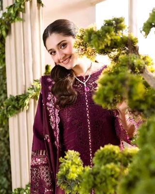 Bin Ilyas Freesia Inspired  Emb Lawn'25_img_2
