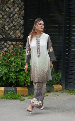 'Mahru' Expression of admiration; perfect for a standout outfit._img_1