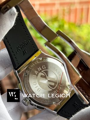 HUBLOT CLASSIC FUSION SILVER CASE BROWN BELT BROWN DIAL LEATHER TEXTURE_img_4