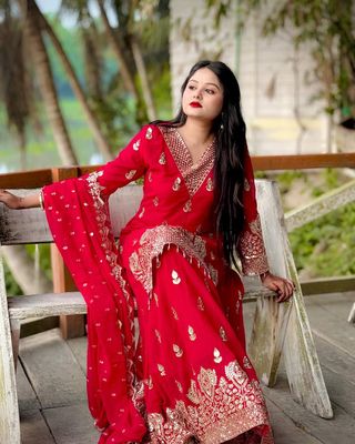 Gulnaar-e-Roohi – Bridal Red Embroidered Sharara Set_img_2