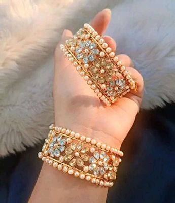 Gorgeous Kundon Neckpace set with  Bangles_img_2