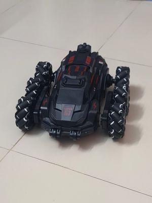 RC Stunt Car with 6 Wheels, Music and Lights_img_2