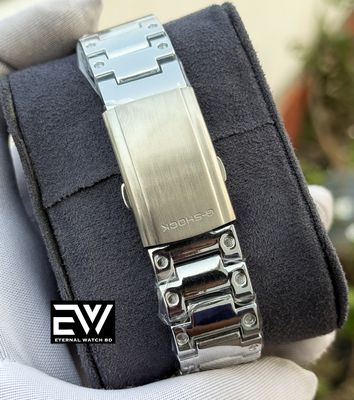 GSHOCK GA 2100 SILVER BODY BLACK DIAL_img_2