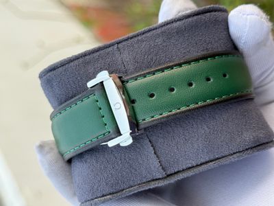 OMEGA 57 SPEED MASTER GREEN BELT SILVER CASE_img_2