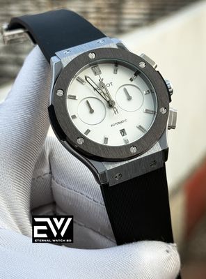 HUBLOT CLASSIC FUSION BLACK SILICON BELT WHITE DIAL SILVER CASE BLACK BEZEL_img_0