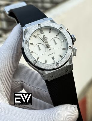 HUBLOT CLASSIC FUSION BLACK SILICON BELT WHITE DIAL SILVER CASE_img_0