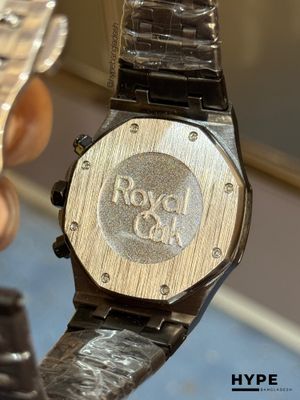 AP Quartz Chronograph (Black)_img_1