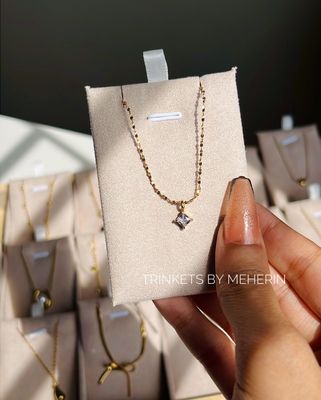 Rhombus solitare neckpiece_img_0
