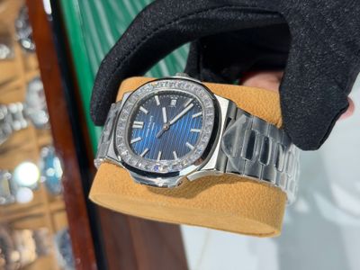 Patek Philippe Nautilus blue dial stone_img_1