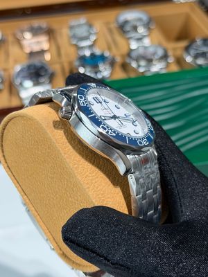 Omega Seamaster blue bezel white dial_img_1