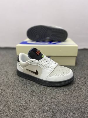 Nike Air Jordan 1 MM Low 'Phantom Dust Metallic Dark Grey_img_2