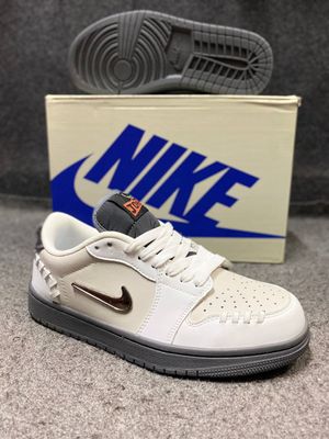 Nike Air Jordan 1 MM Low 'Phantom Dust Metallic Dark Grey_img_1