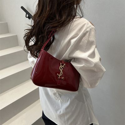 v$l glossy shoulder bag_img_2
