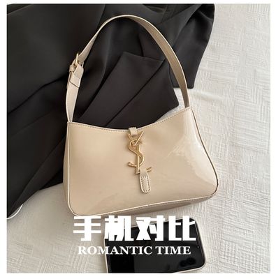 v$l glossy shoulder bag_img_8