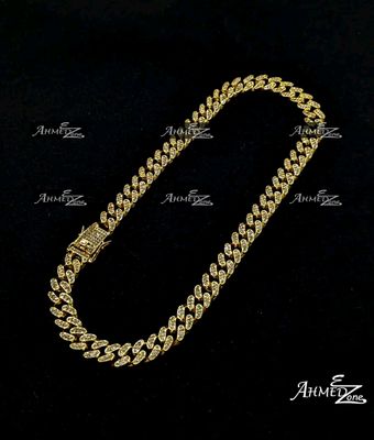 Trendy Iced Out Necklace Golden Color_img_0