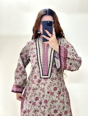 Stylish Ready To Wear Khaddar Cotton Three Piece (Eid Special)_img_4