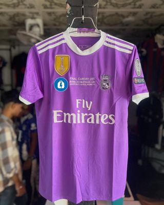 Real Madrid 2016/17 away jersey_img_0