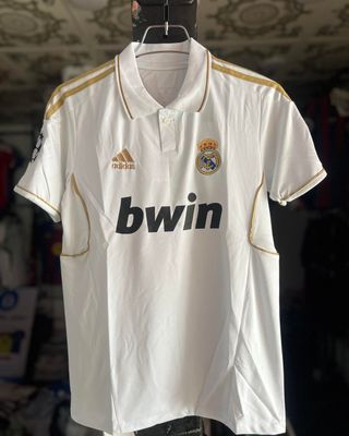 Real Madrid 2011/12 home jersey_img_0