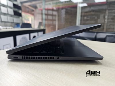 Dell Latitude 7430. Core i7, 12th Gen. 16GB RAM, 512GB SSD. 14.1" Display._img_1