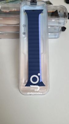 Stop Line Magnet Strap For Smart Watch- 22 mm Black+Yellow Color/Black+Orange Color/Navy Blue+Sky Blue Color/Olive+Off White Color_img_3
