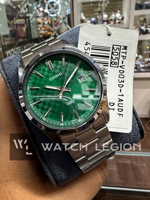 CASIO MEN’S SILVER STAINLESS STEEL WATCH WITH GREEN DIAL | MTP-VD03D-3A1_img_1