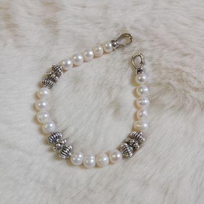 Pearl Bracelet with Exclusive Lock system_img_2