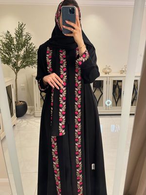 Dubai Stylish Abaya_img_0
