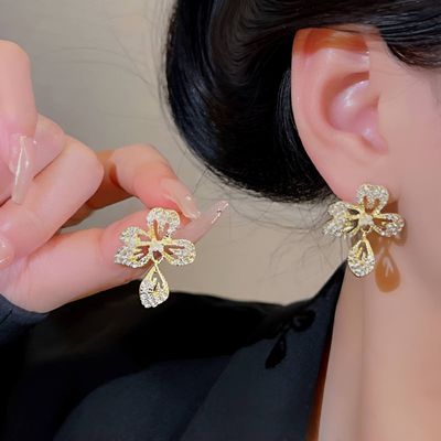 Floral Elegance Earrings_img_0