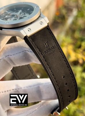 HUBLOT AUTOMATIC VELVET BLACK BELT SILVER CASE_img_2