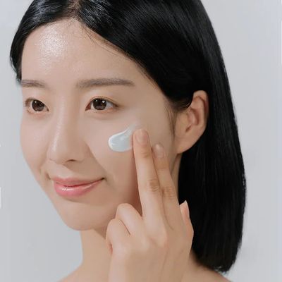 SKIN1004 Madagascar Centella Hyalu-Cica Water-Fit Sun Serum SPF50+ PA++++ 50ml_img_2
