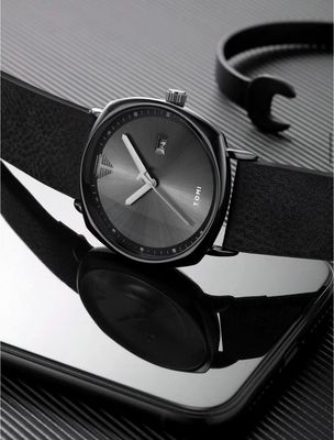 TOMI T-044 Men's Quartz Leather Belt Watch With Date (Black)_img_4