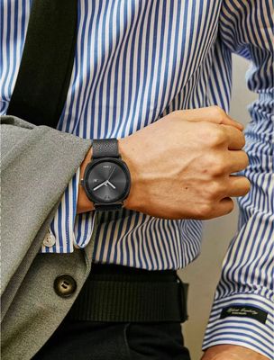 TOMI T-044 Men's Quartz Leather Belt Watch With Date (Black)_img_6