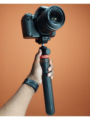 Ulanzi MT44 Extendable Vlog Tripod With 360° Ball Head – Black Color_img_1