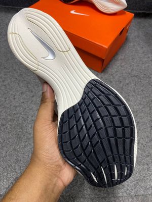 Nike Men’s ZoomX Vaporfly Next% 2 White_img_4