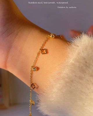 Minimal cl'over bracelet_img_0
