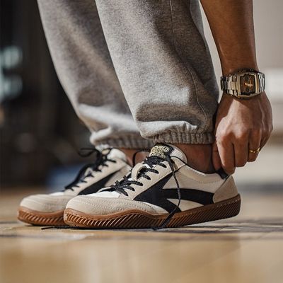 Thin-Soled Training Sneakers_img_1