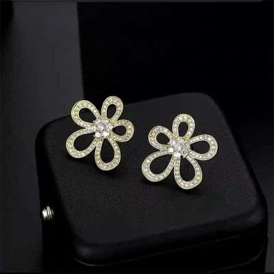 Twinkle Petal Earrings_img_0