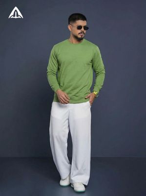 ACENTRIC'S Round-Neck Pullover Sweatshirt