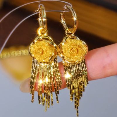 ✨ Golden Rose Glam Earrings ✨ রাজকীয় আভা আপনার প্রতিটি মুহূর্তে 🌸_img_3