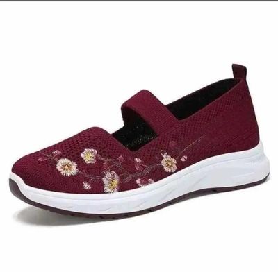 Elegant Women’s Replica Shoes with Stone Work_img_2