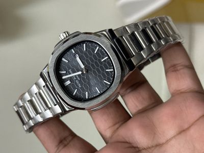 PATEK NAUTILUS HONEYCOM BLACK DIAL SWEEP_img_0