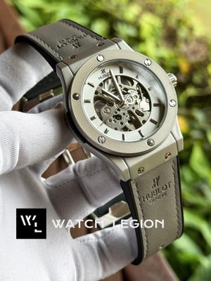 HUBLOT AUTO BELT GREY WHITE VELVET TEXTURE_img_1