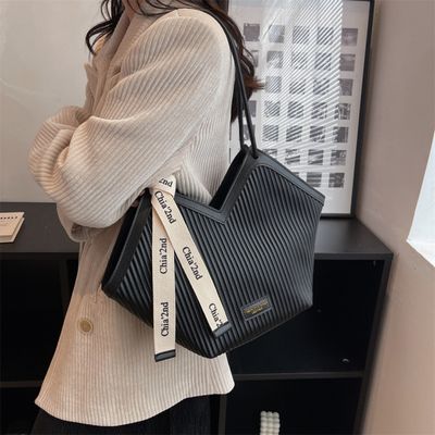 ladies Class Tote Handbag_img_2